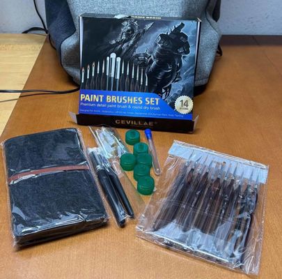Le pinceau de modèle de précision détaillant la fabrication de la peinture Le pinceau pour les modèles à échelle