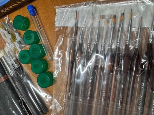 Le pinceau de modèle de précision détaillant la fabrication de la peinture Le pinceau pour les modèles à échelle
